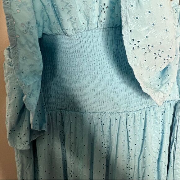 Torrid Maxi Eyelet Strapless Smocked Bodice Dress Size 5 5X blue - Picture 8 of 11